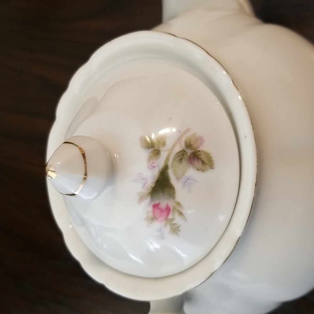 3pc Porcelain Tea Set - Picture 5 of 16